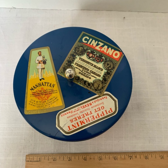 VINTAGE LACQUERWARE | Bar Snack Container. Liquor themed. - Picture 7 of 8